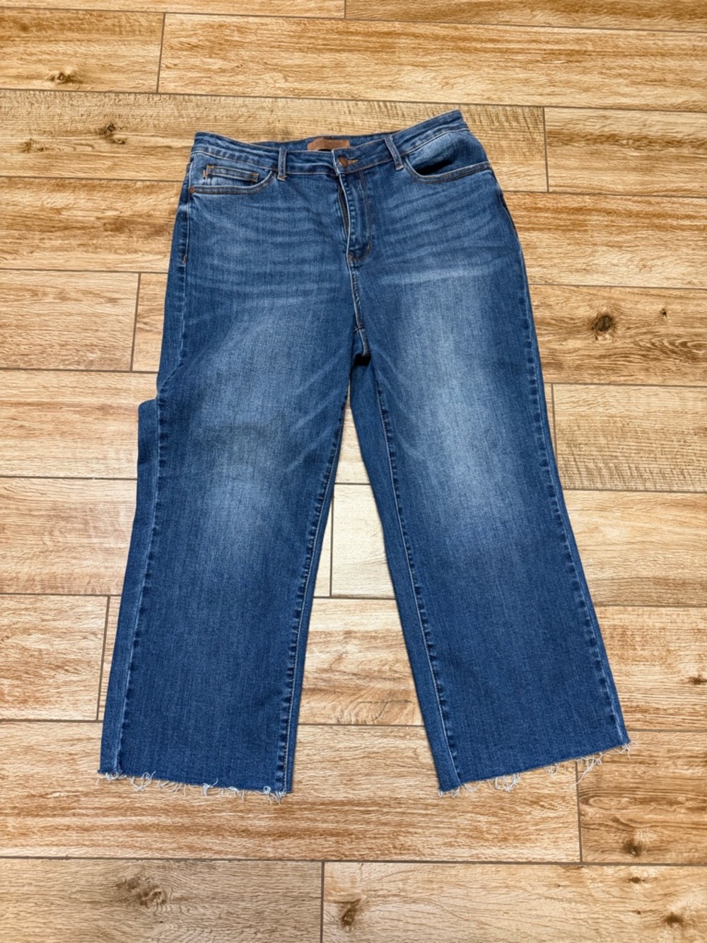 Judy Blue Medium Blue Wide-Leg Jeans with Raw Hem